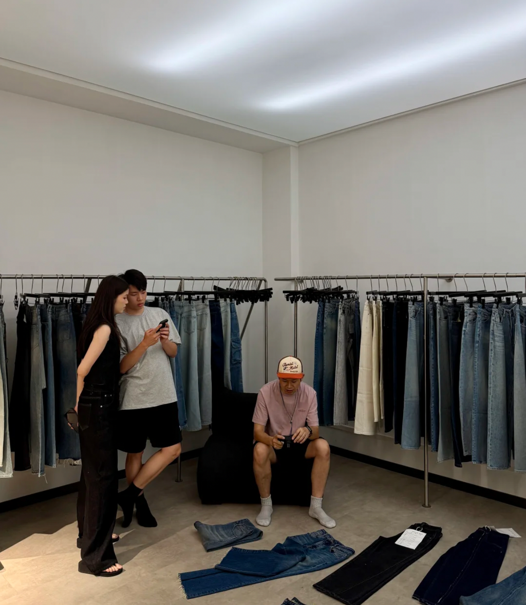 Professional Denim Jeans manufacture Factory
